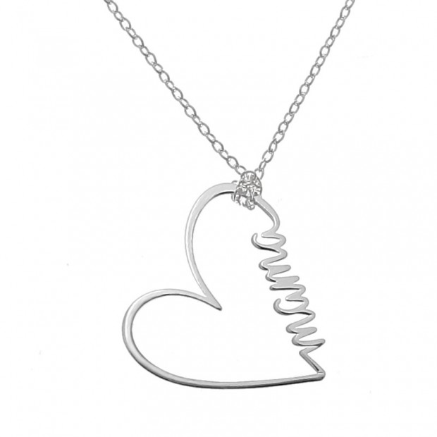 Collar mamá con forma de corazón